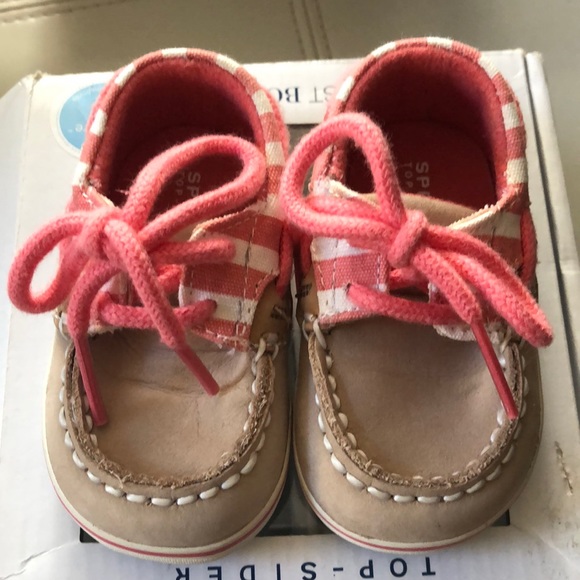 Baby girls pinks and white Sperry’s - Picture 1 of 5